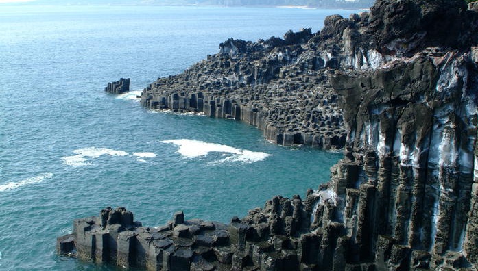 Jungmun Daepo Coast Jusangjeolli Cliff